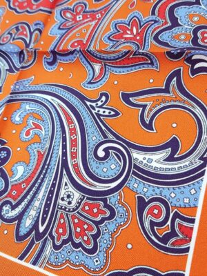 Pochette de costume bleue et orange Paisley en soie (2)