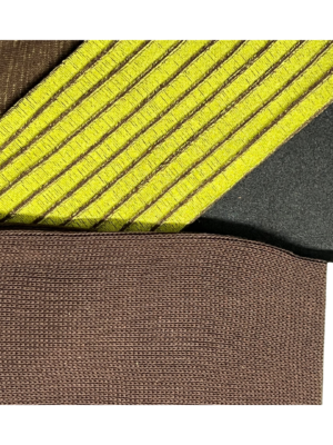 Chaussettes en fil d’Écosse marron vanisé à rayures vert lime (2)